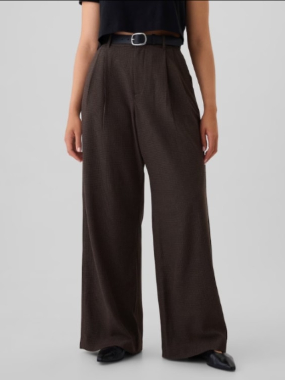 GAP High-Rise Pleated Trousers